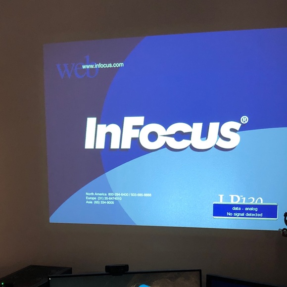 InFocus Model LP130 Projector - Picture 11 of 11